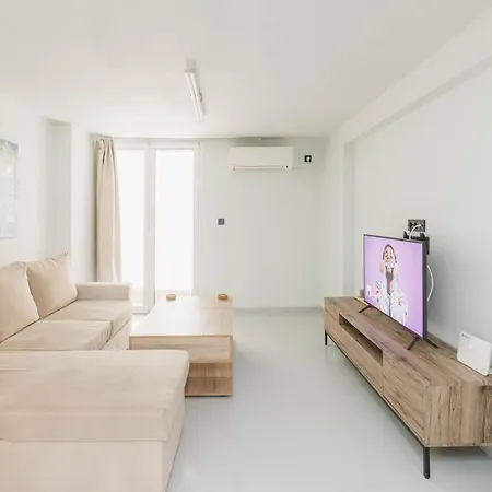 Beautiful Underground Nest With Prv Terrace Athens