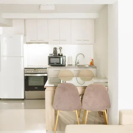 Beautiful Underground Nest With Prv Terrace Apartment *
